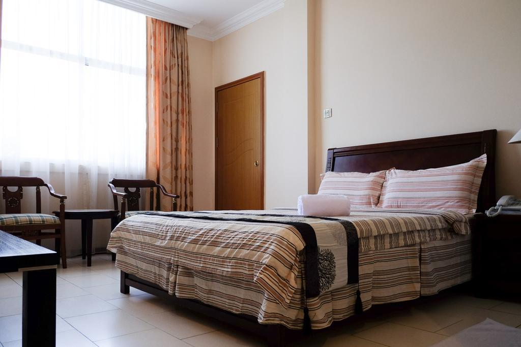 Jeruton Hotel Kampong Jerudong Room photo